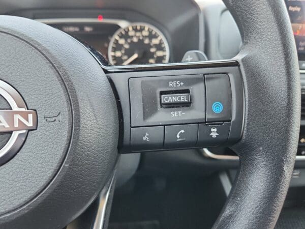 2023 Nissan Rogue - Image 7