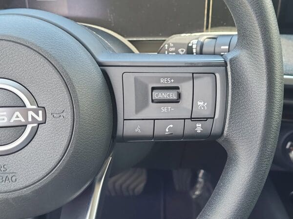 2025 Nissan Kicks - Image 20
