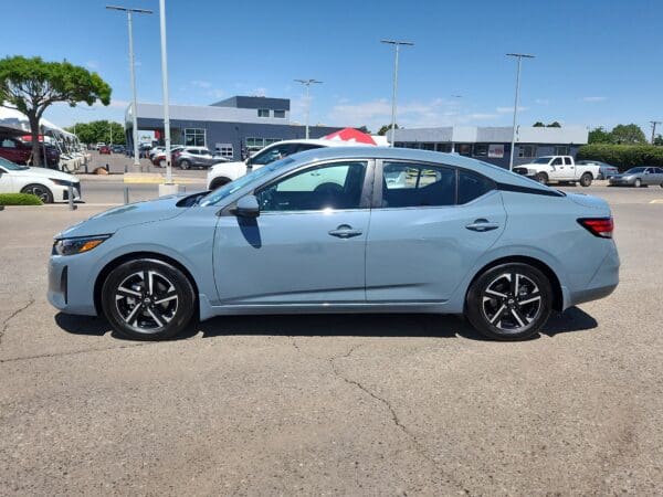 2025 Nissan Sentra - Image 2