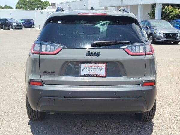 2023 Jeep Cherokee - Image 10