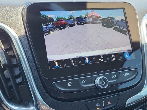 2022 Chevrolet Equinox - Image 12