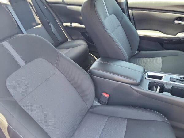 2025 Nissan Sentra - Image 15