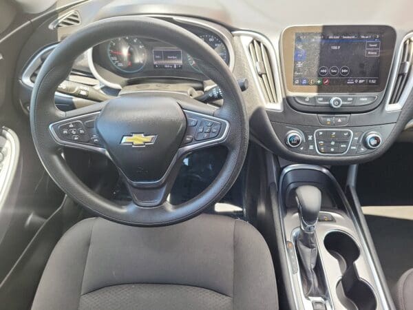 2024 Chevrolet Malibu - Image 9