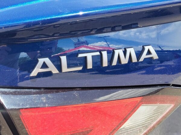 2023 Nissan Altima - Image 12
