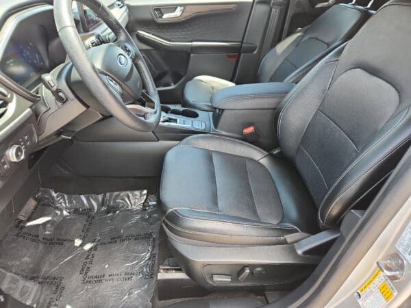 2020 Ford Escape - Image 15