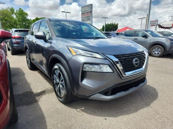 2022 Nissan Rogue - Image 3