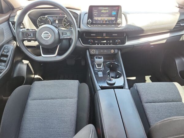 2021 Nissan Rogue - Image 17