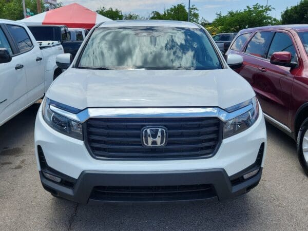 2023 Honda Ridgeline - Image 2