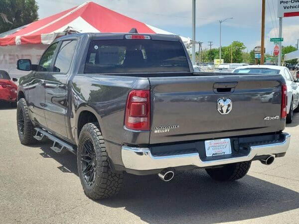 2024 Ram 1500 - Image 3