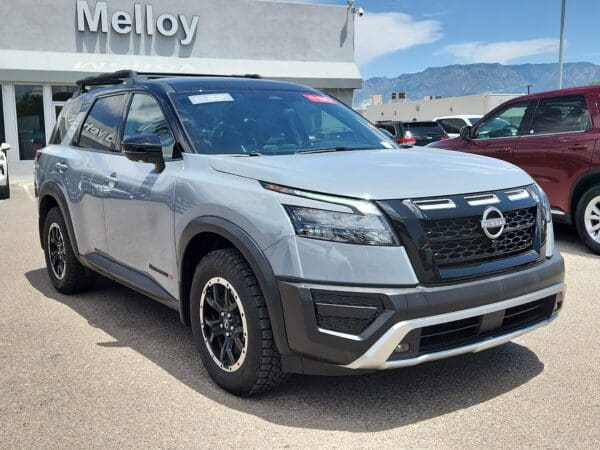 2025 Nissan Pathfinder - Image 4