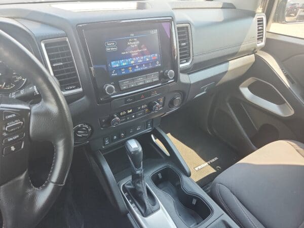 2024 Nissan Frontier - Image 9