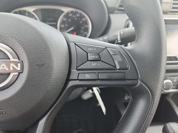 2025 Nissan Versa - Image 7
