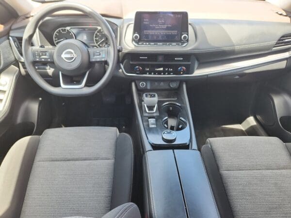 2023 Nissan Rogue - Image 17
