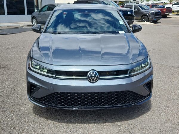2025 Volkswagen Jetta - Image 5