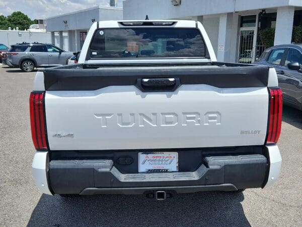 2022 Toyota Tundra 4WD - Image 17