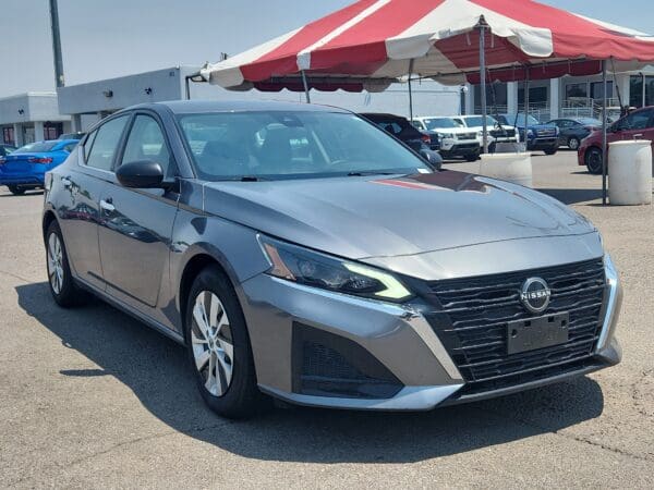 2024 Nissan Altima - Image 4