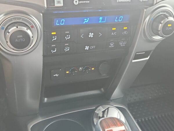 2022 Toyota 4Runner - Image 13