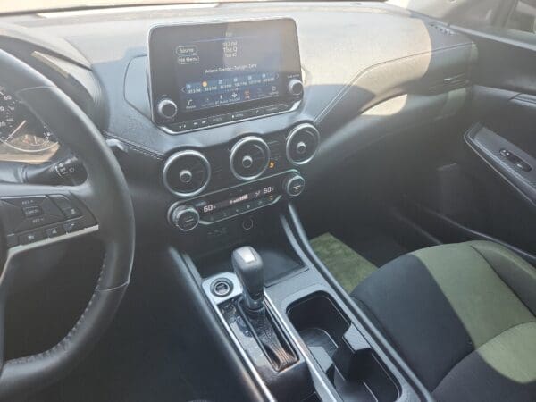 2023 Nissan Sentra - Image 9