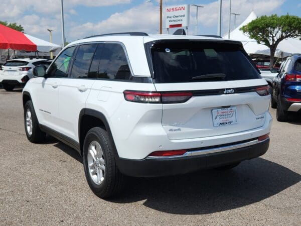 2023 Jeep Grand Cherokee - Image 3