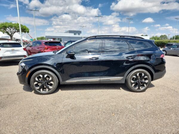2023 Kia Sportage - Image 2