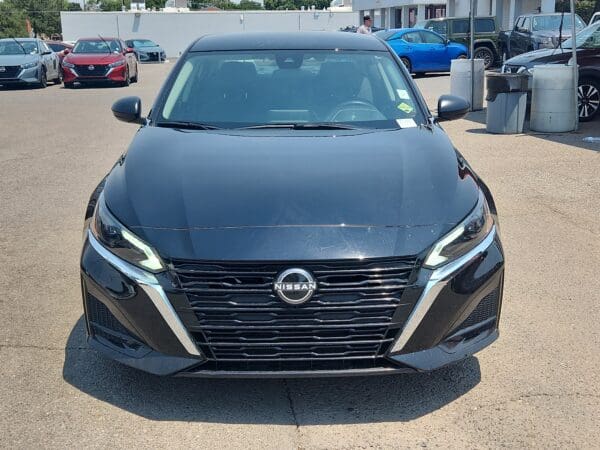 2025 Nissan Altima - Image 5