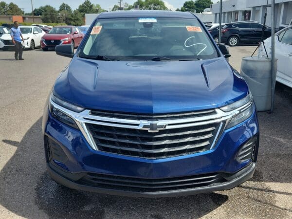 2022 Chevrolet Equinox - Image 2
