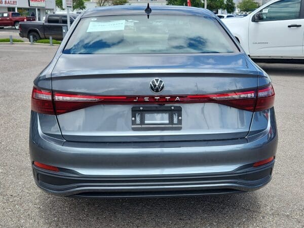 2025 Volkswagen Jetta - Image 18