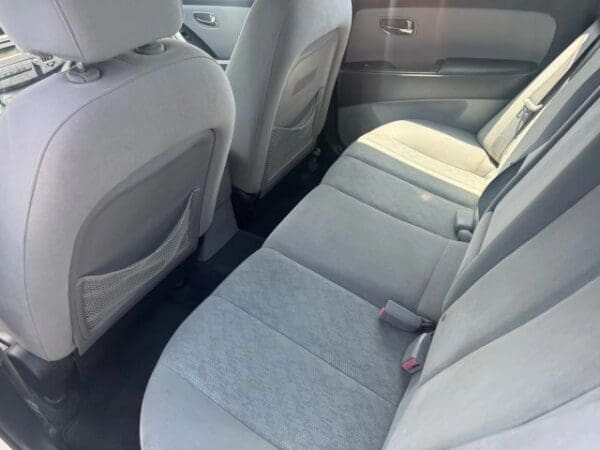 2010 Hyundai Elantra - Image 6
