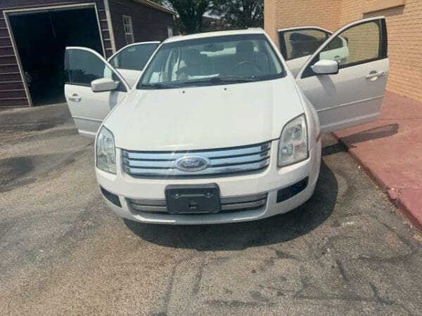 2009 Ford Fusion - Image 2