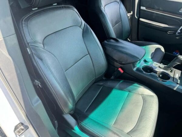 2016 Ford Explorer - Image 5