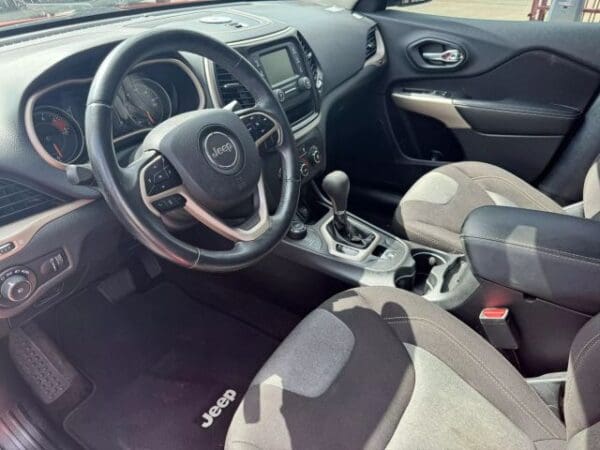 2018 Jeep Cherokee - Image 5