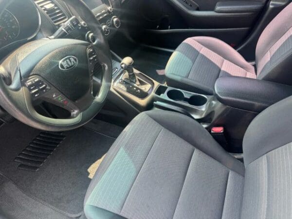 2018 Kia Forte - Image 5