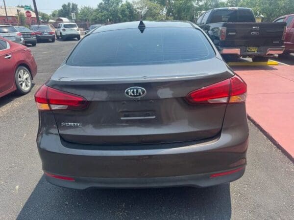 2018 Kia Forte - Image 4