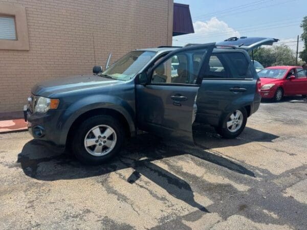 2010 Ford Escape - Image 2