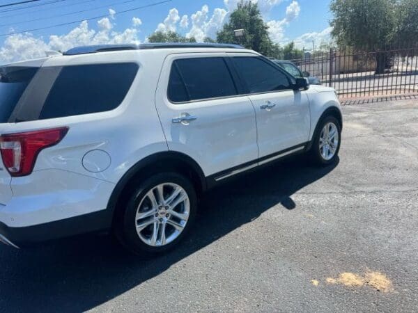 2016 Ford Explorer - Image 2