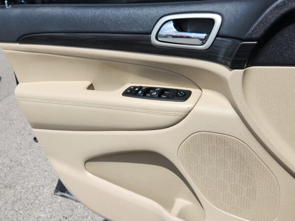 2022 Jeep Grand Cherokee WK - Image 14