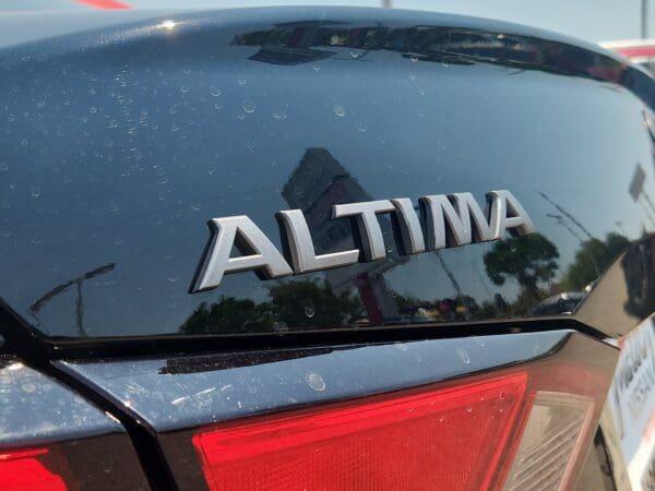 2025 Nissan Altima - Image 19