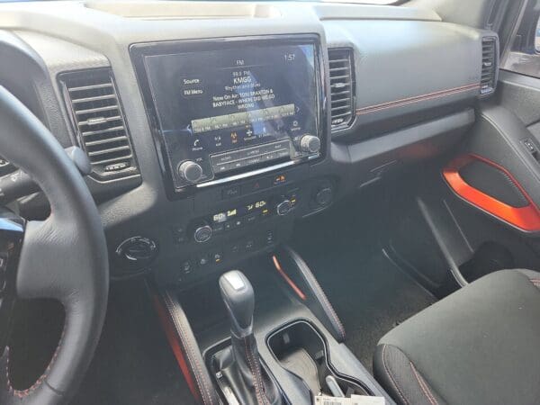 2024 Nissan Frontier - Image 9