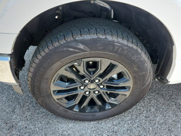 2022 Ford F-150 - Image 19