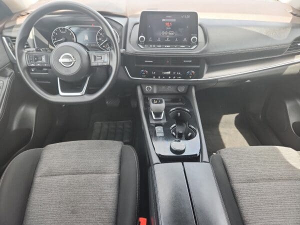 2023 Nissan Rogue - Image 17