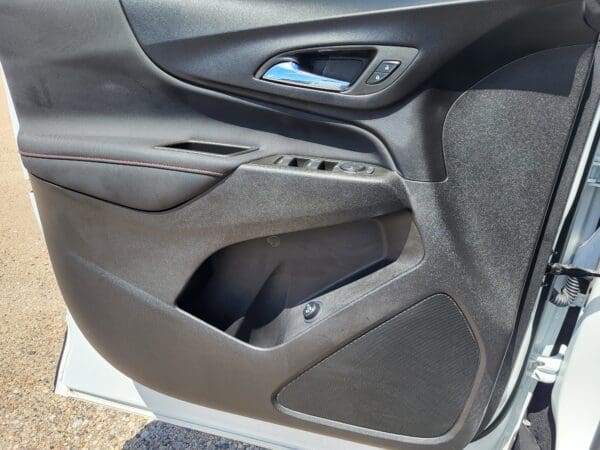 2024 Chevrolet Equinox - Image 11