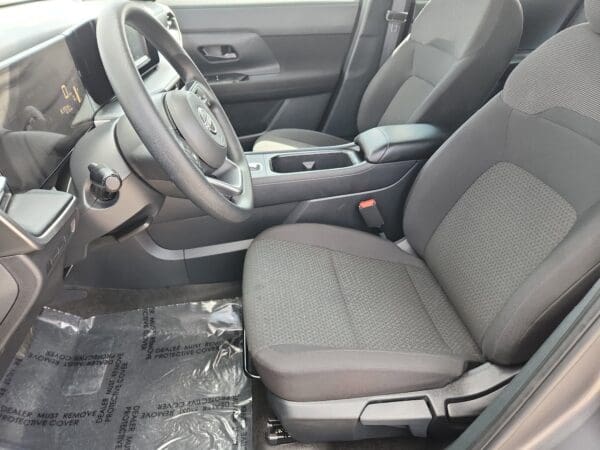 2025 Nissan Kicks - Image 15