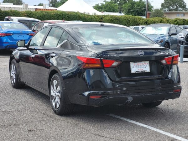 2025 Nissan Altima - Image 3