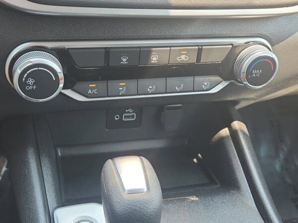 2024 Nissan Altima - Image 13