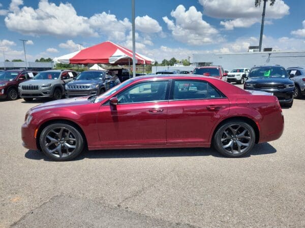 2022 Chrysler 300 - Image 2