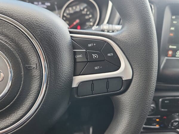 2020 Jeep Compass - Image 7