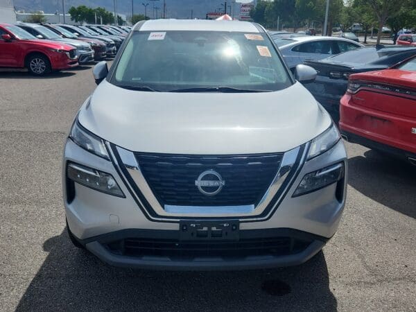 2023 Nissan Rogue - Image 2