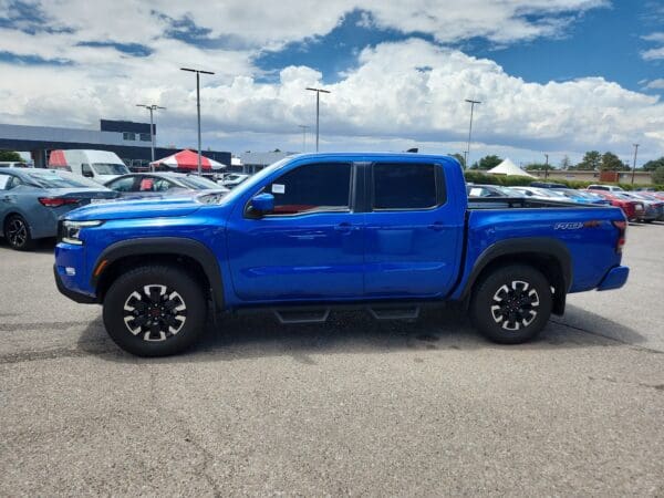 2024 Nissan Frontier - Image 2