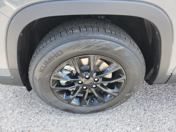 2023 Jeep Cherokee - Image 20