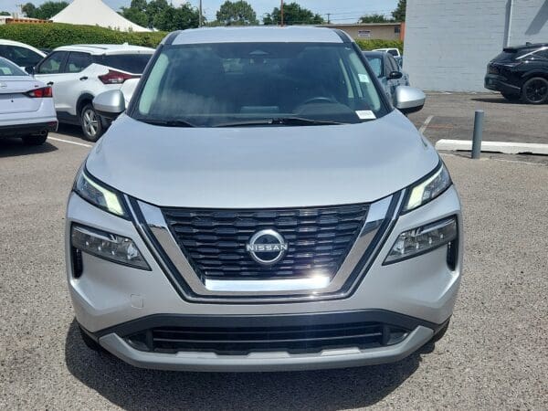 2023 Nissan Rogue - Image 5
